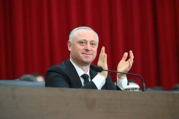 Президент Абхазии Гунба приедет в Москву на празднование Дня Победы