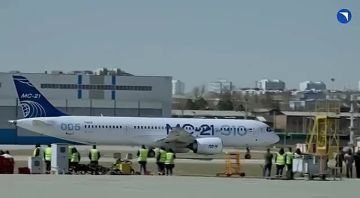Самолет МС-21 с импортозамещеннными системами и агрегатами совершил первый полет, сообщил "Ростех"