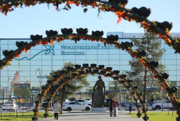 Международный аэропорт в Волгограде переименован в Сталинград