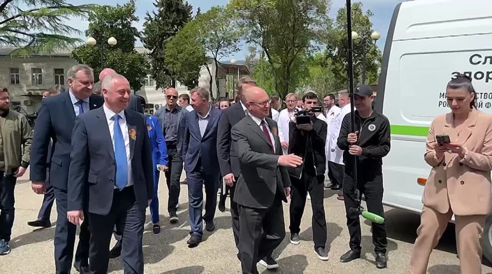 Первый замруководителя администрации президента Сергей Кириенко оценил уровень медицины в Абхазии