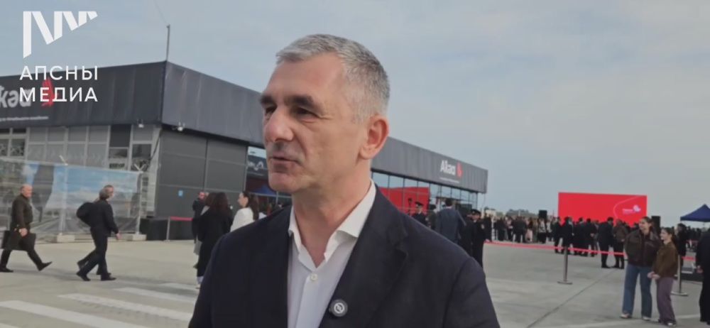 «Грузия, ссылаясь на нормы международного права, объявила наш аэропорт вне закона, но нормы права должны работать на людей и для людей. Вопрос перемещения людей, их удобство – это главное,  и мы это право реализуем вместе с...