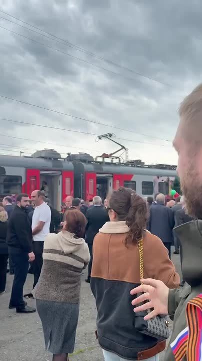 «Сделано большое дело! А впереди - авиарейс»: член СПЧ Александр Малькевич рассказал о первой поездке на поезде от «Сириуса» до Сухума