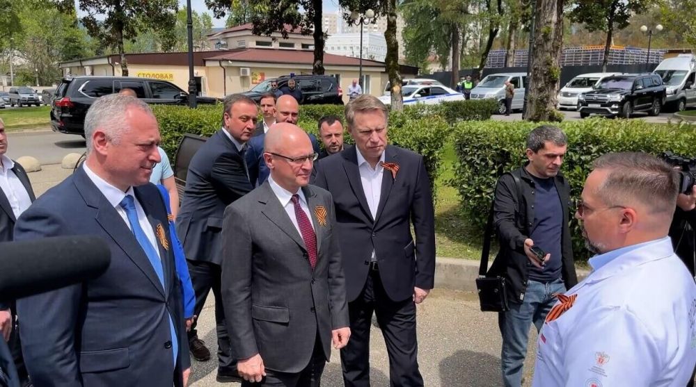 Сергей Кириенко посетил Республиканскую больницу в Сухуме