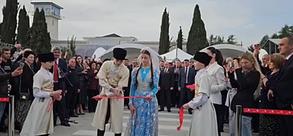 Торжественная церемония открытия аэропорта состоялась в Бабушаре