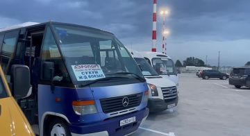 Общественный транспорт связывает города Абхазии и аэропорт имени Владислава Ардзинба, сообщили Sputnik в Минэнерго Абхазии