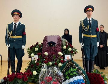 Бадра Гунба простился с абхазским добровольцем Геннадием Цибулько