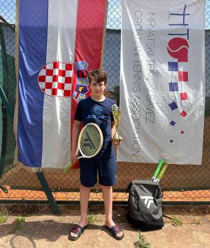 Нестор Цужба одержал победу на теннисном турнире Croatia Cup Tennis Europe U12, проходившем в хорватском городе Чаковец, сообщает Госкомитет по делам молодежи и спорту