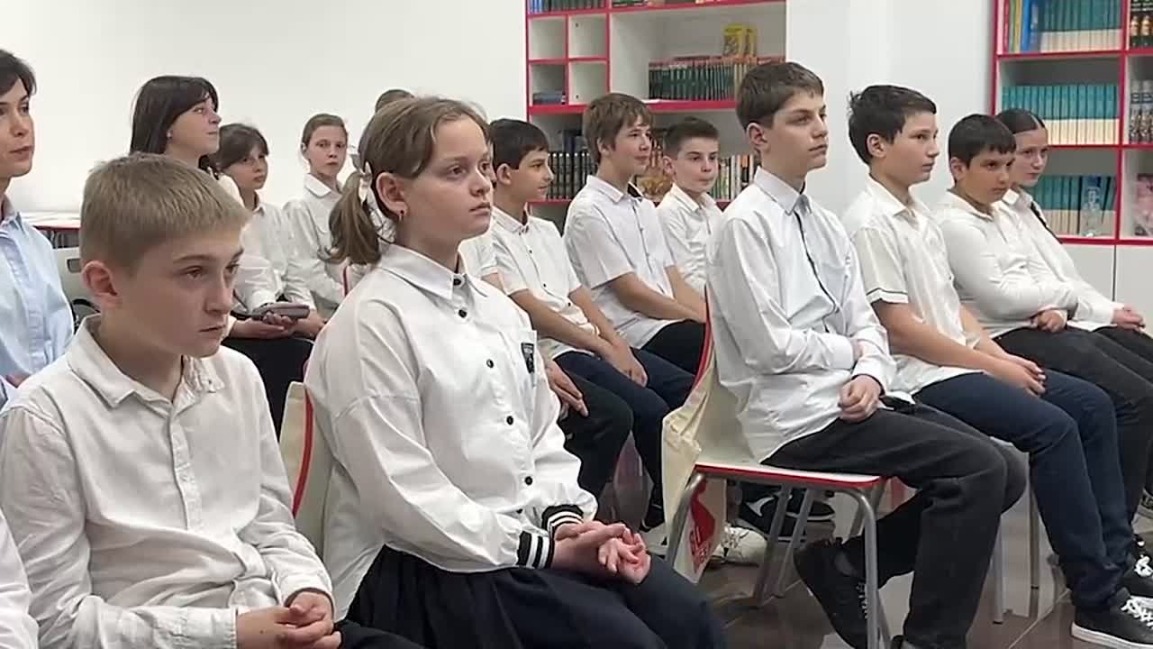 Лекцию о Великой Отечественной войне прочитали абхазским школьникам в представительстве Россотрудничества в республике