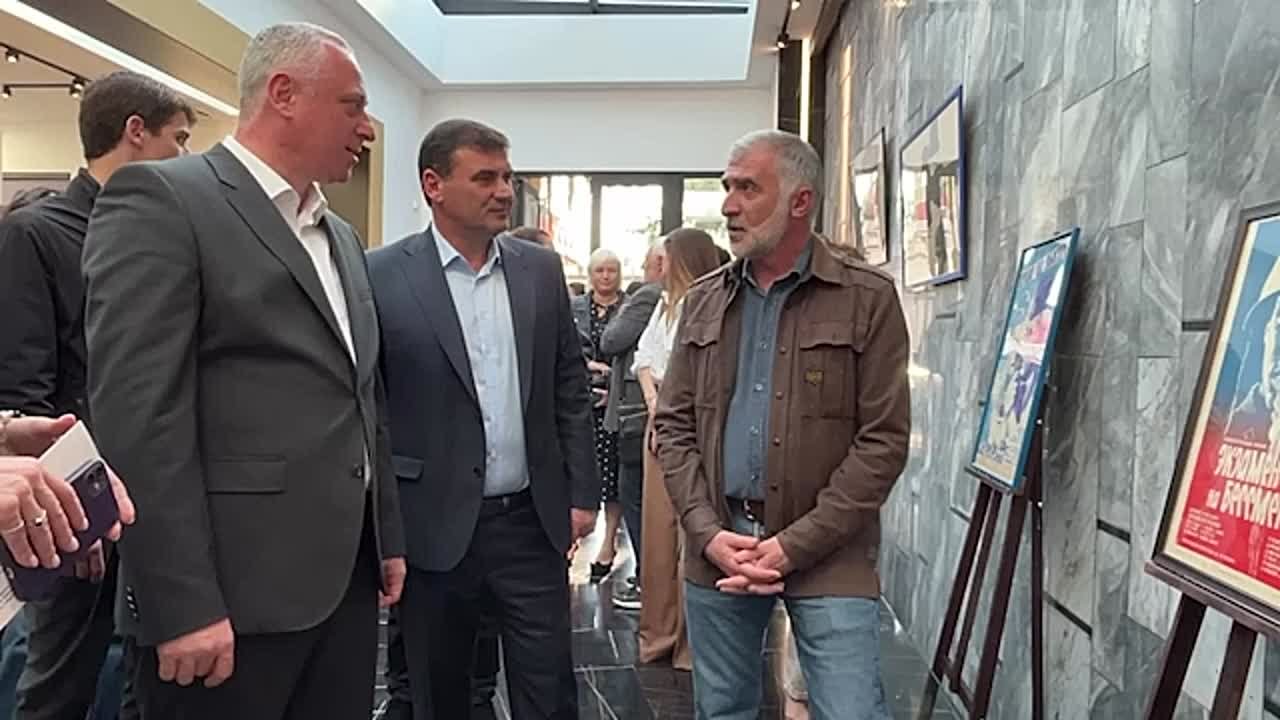 Выставка "Повесть об абхазском парне", приуроченная к 80-летию Победы, открылась в музее Банка Абхазии