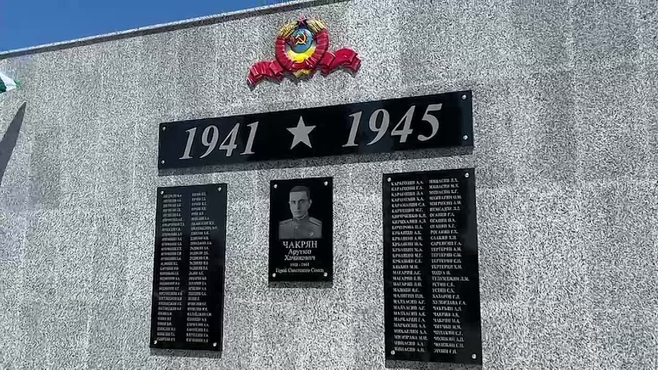 Пока жива память о защитниках Родины будет существовать и развиваться Абхазия, отметил президент Бадра Гунба, выступая на открытии мемориального комплекса в селе Гумиста