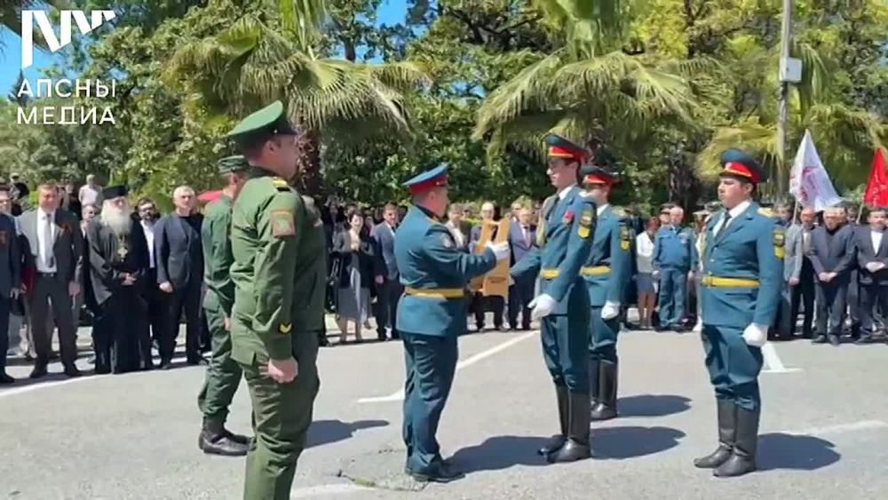 Частичку Вечного огня доставили в Сухум