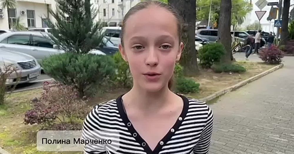 Российский гроссмейстер Сергей Карякин одержал победу в 13 партиях с юными абхазскими шахматистами, игра с Богданом Турковым закончилась вничью