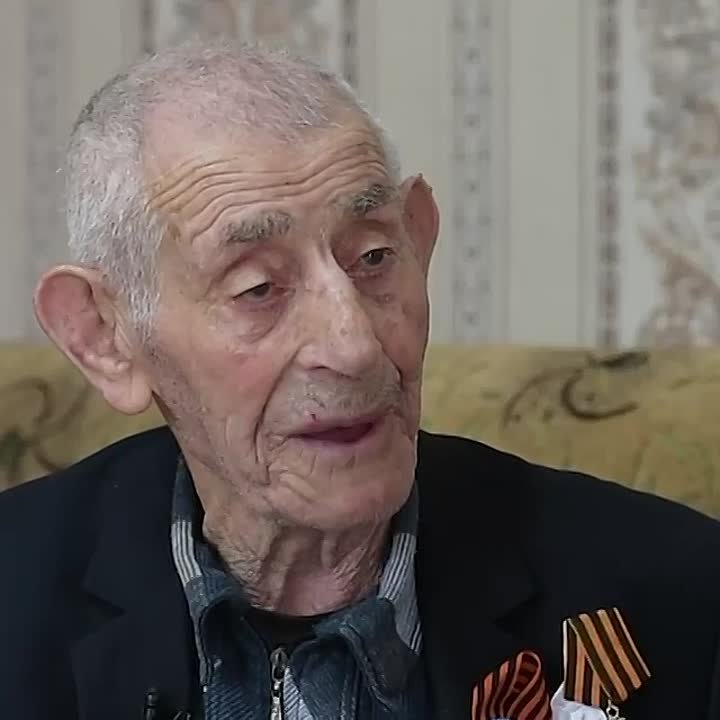 Айкарам Манукян из села Бзыбь в годы Великой Отечественной войны обеспечивал позиции боеприпасами и провизией, рискуя своей жизнью