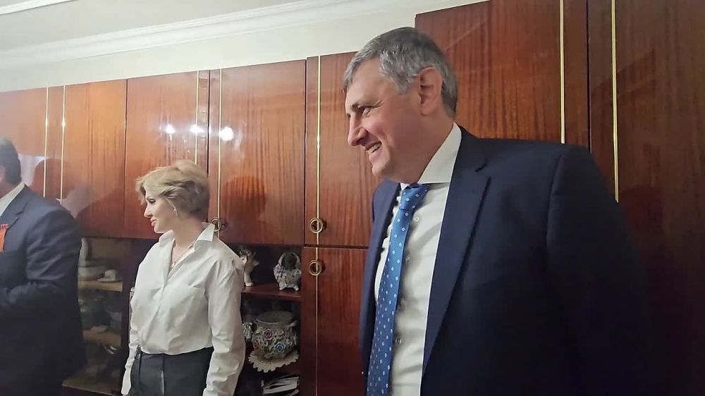 Владимир Делба поздравил ветерана Великой Отечественной войны Марию Косолапову с Днем Победы
