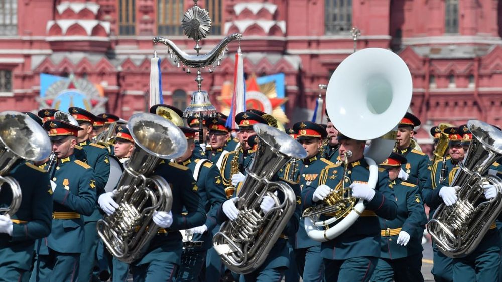 Главы иностранных делегаций начали прибывать в Кремль на парад Победы