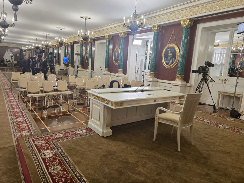 Весь день в Кремле идут международные переговоры