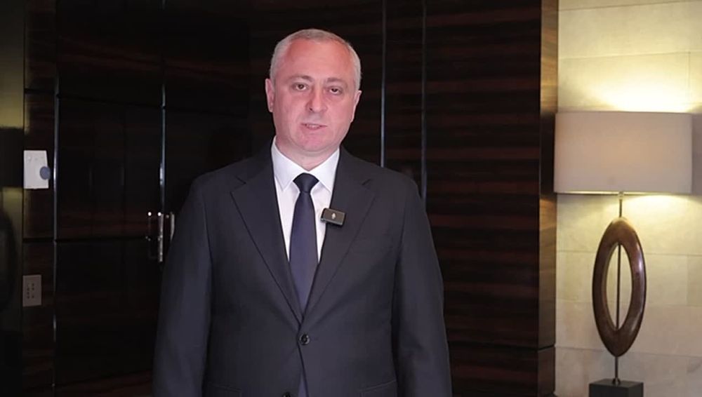 Президент Абхазии Бадра Гунба выразил соболезнования семье Народного писателя Алексея Гогуа