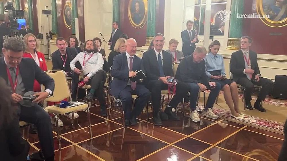 Журналисты в Кремле ждут, когда Путин сделает заявления по развитию Абхазии и Южной Осетии
