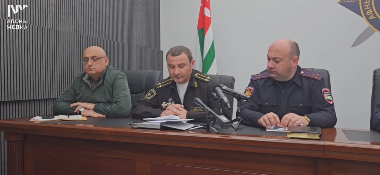 56 человек погибло на водных объектах за пять лет, сообщил начальник ГИМС Тенгиз Сабуа на совещании по подготовке к курортному сезону