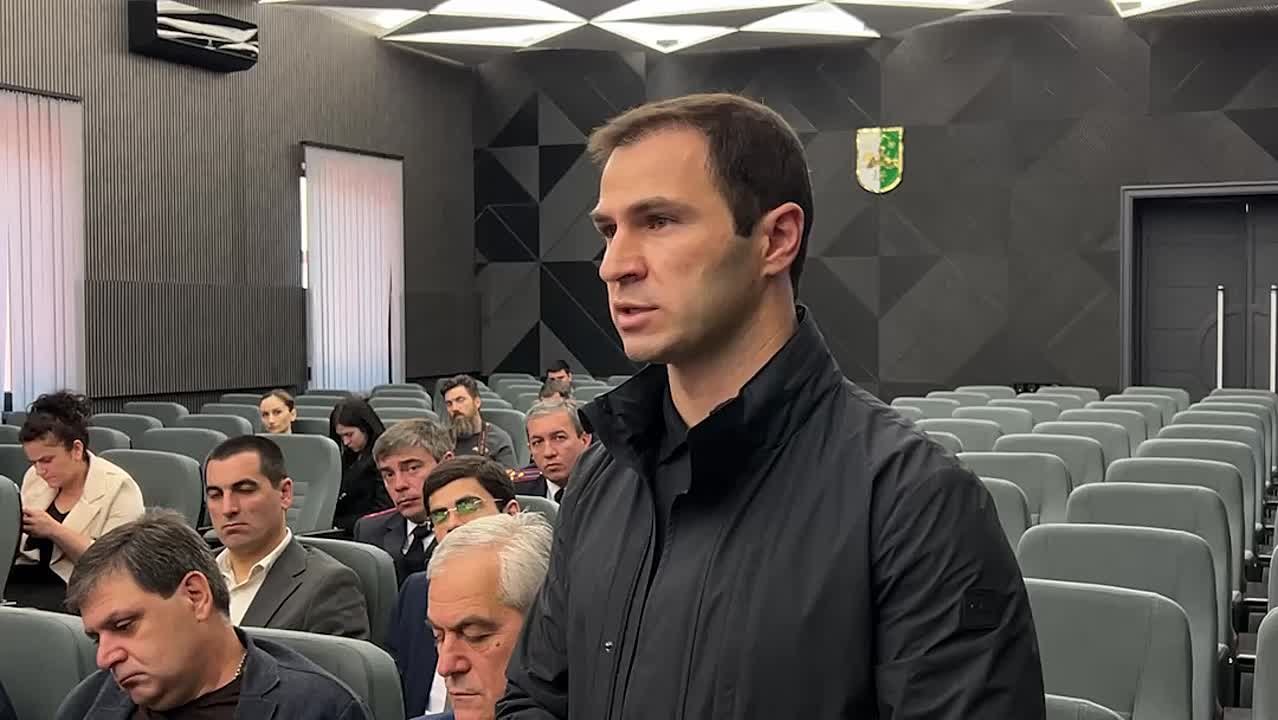 Сухум активно готовится к курортному сезону, сообщил на совещании в МВД глава столицы Тимур Агрба
