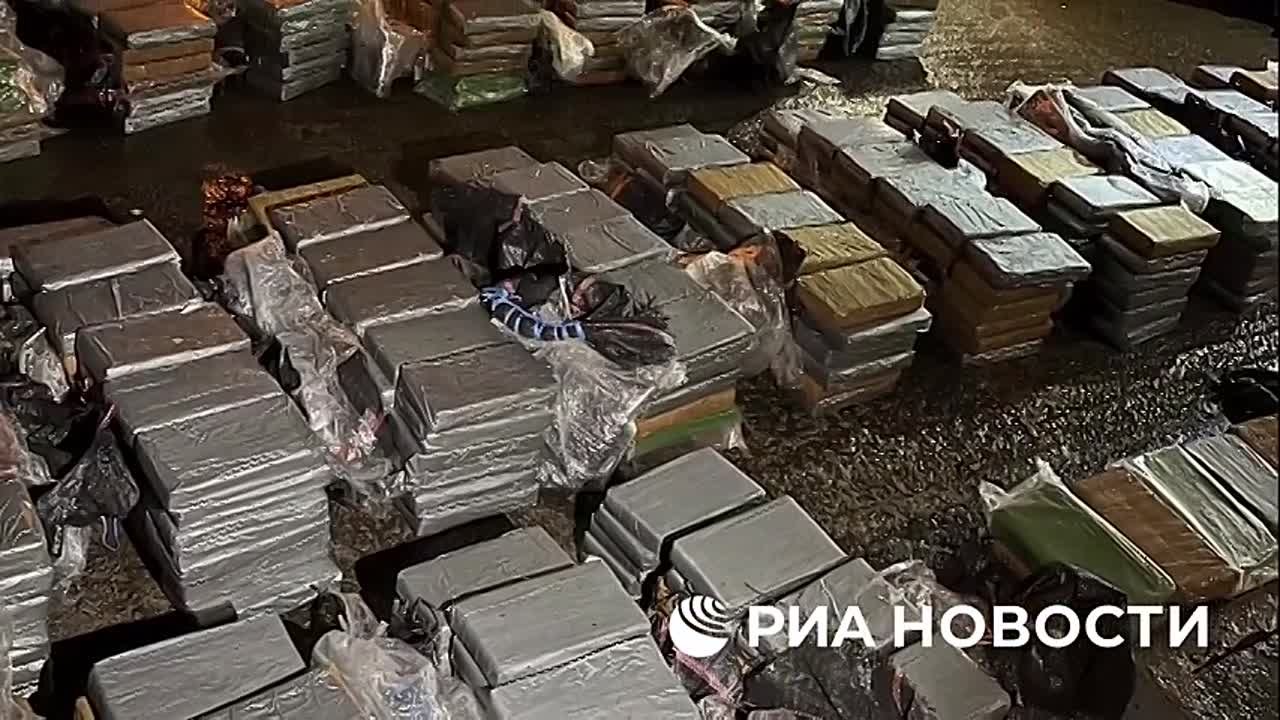 ФСБ перекрыла два транзитных канала поставок кокаина через Россию