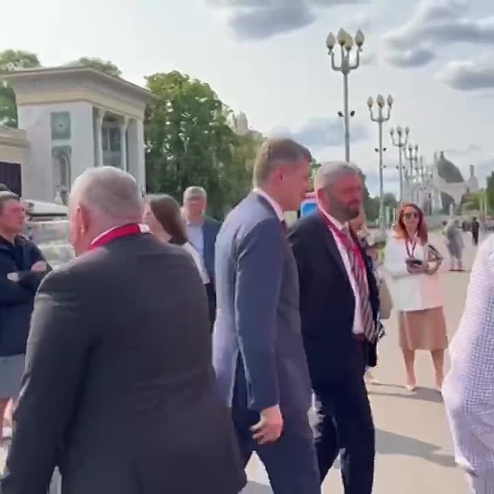 Министр экономического развития России Максим Решетников посетил павильон Абхазии на международном форуме "Путешествуй!"