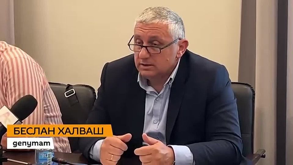 Депутаты проведут серию парламентских слушаний, чтобы принять консолидированное решение по вопросу регулирования цен на отдых на объектах размещения в Абхазии, заявил по итогам комитетского заседания Беслан Халваш