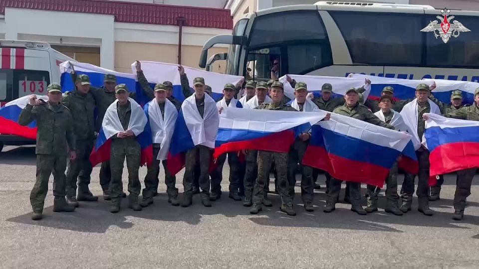 Еще одна группа российских военных вернулась с подконтрольной Киеву территорий в соответствии со стамбульскими договоренностями