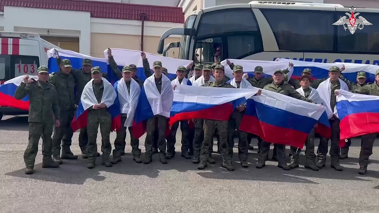 Еще одна группа российских военных вернулась с подконтрольной Киеву территорий в соответствии со стамбульскими договоренностями