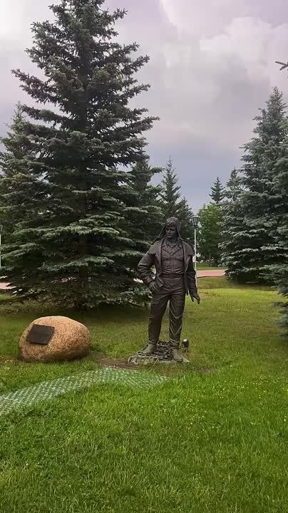 Центральный музей бронетанкового вооружения и техники- один из крупнейших в мире музеев, экспонирующий броневое и танковое вооружение и технику различных видов и исторических периодов