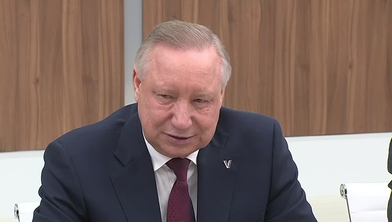 Губернатор Александр Беглов и президент Республики Абхазия Бадра Гунба провели сегодня, 19 июня, рабочую встречу в рамках Петербургского международного экономического форума
