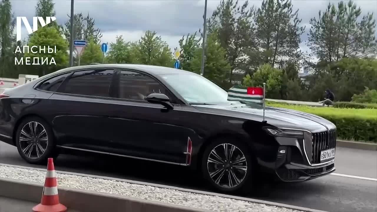 Президент Абхазии Бадра Гунба принимает участие в Петербургском международном экономическом форуме