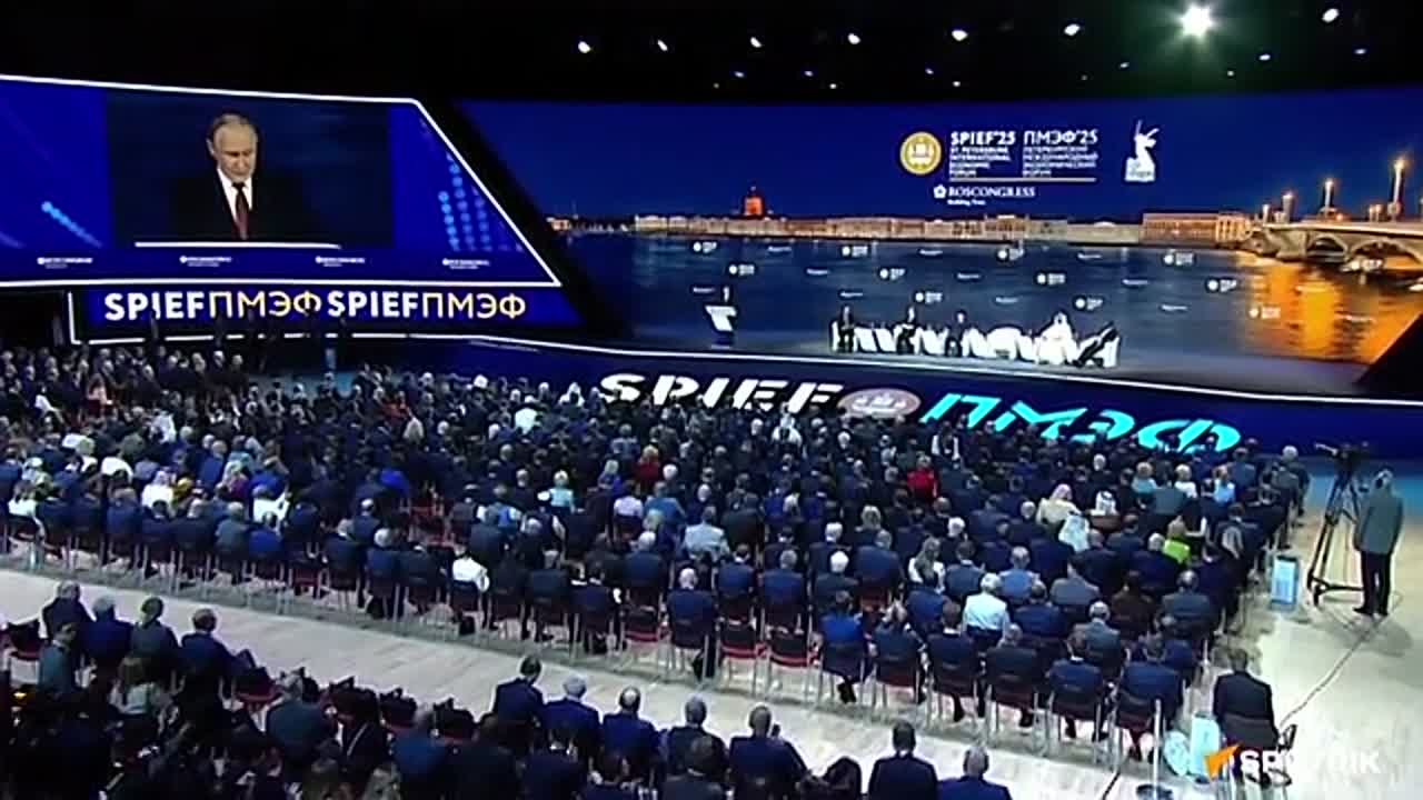ВВП России прибавлял более 4% ежегодно, этот темп выше среднемировых, заявил Владимир Путин на пленарном заседании ПМЭФ