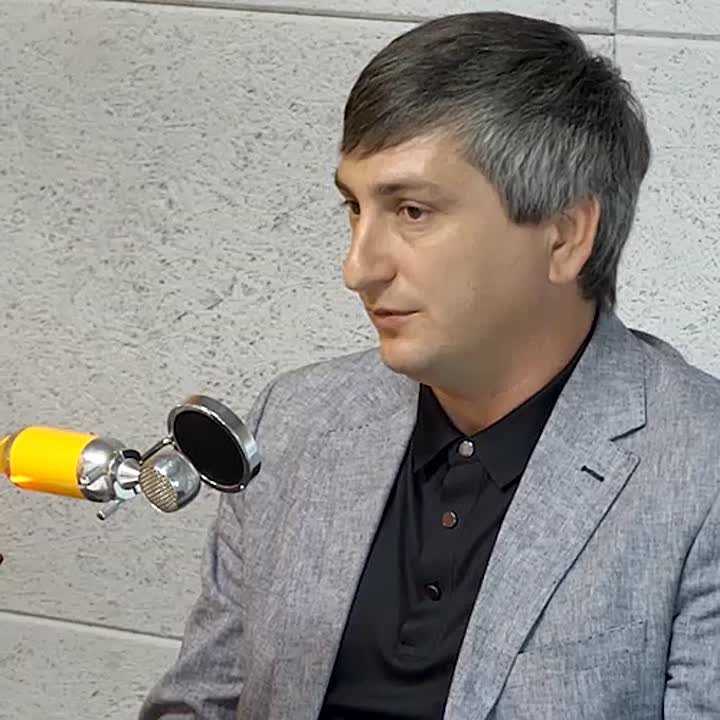 За пять месяцев 2025 года выполнено порядка 28% бюджета по доходной части, сказал в интервью радио Sputnik глава администрации Очамчырского района Алхас Кация