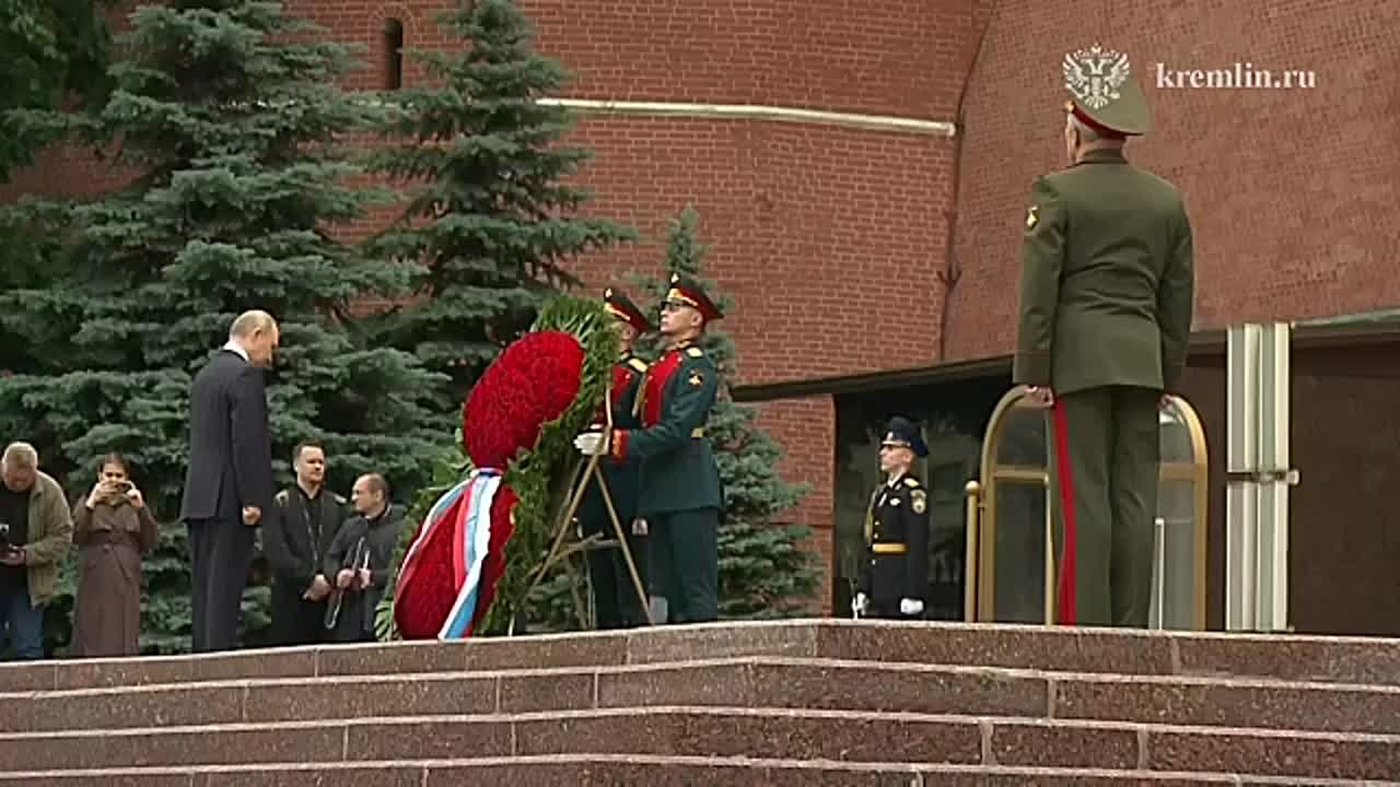 Президент России Владимир Путин в 84-ю годовщину начала Великой Отечественной войны почтил память погибших