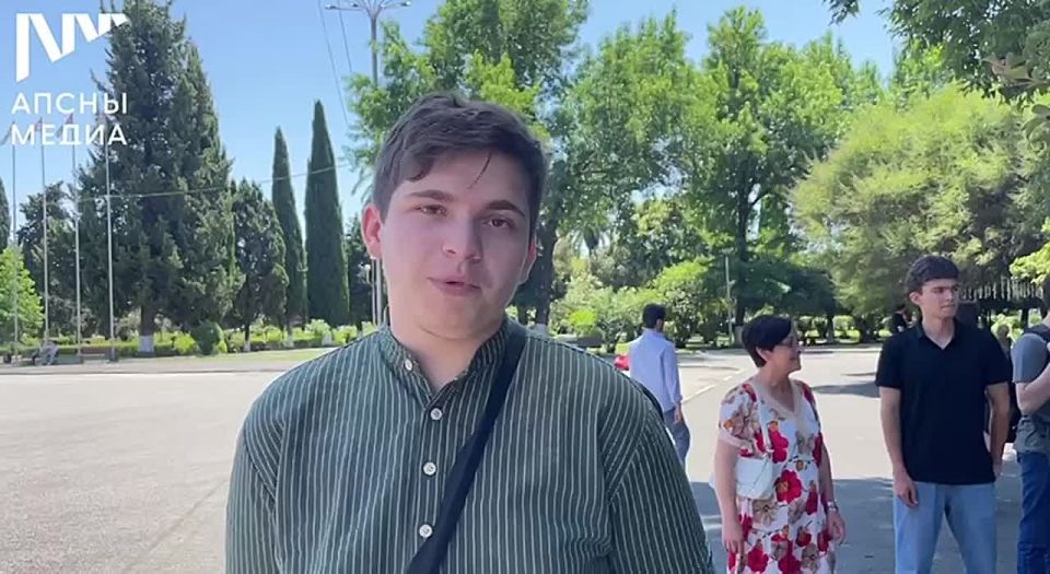 100 школьников из всех районов Абхазии отправятся на Всероссийский бал в Сириус