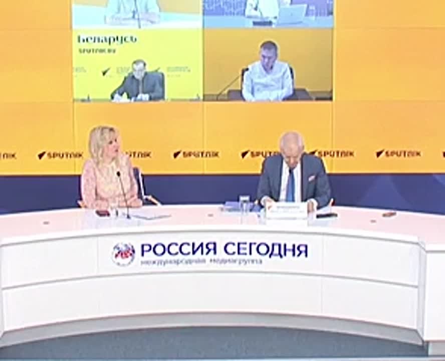 Геннадий Онищенко предложил продавать брелки "Лабубу" с маркировкой "14+"