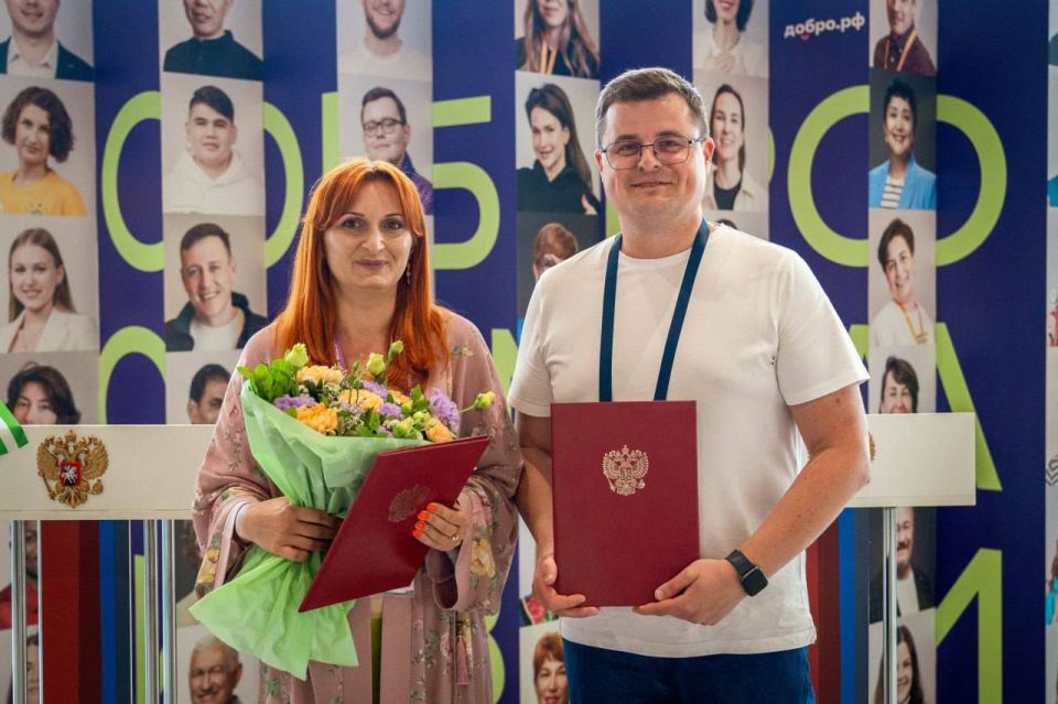 Депутат Госдумы, глава платформы Добро.рф Артем Метелев встретился с представителями абхазских НКО