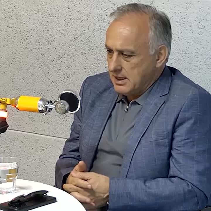 Ремонт улицы Басария в Сухуме начнется в ближайшее время, заявил в интервью радио Sputnik заместитель главы администрации Автандил Сурманизде