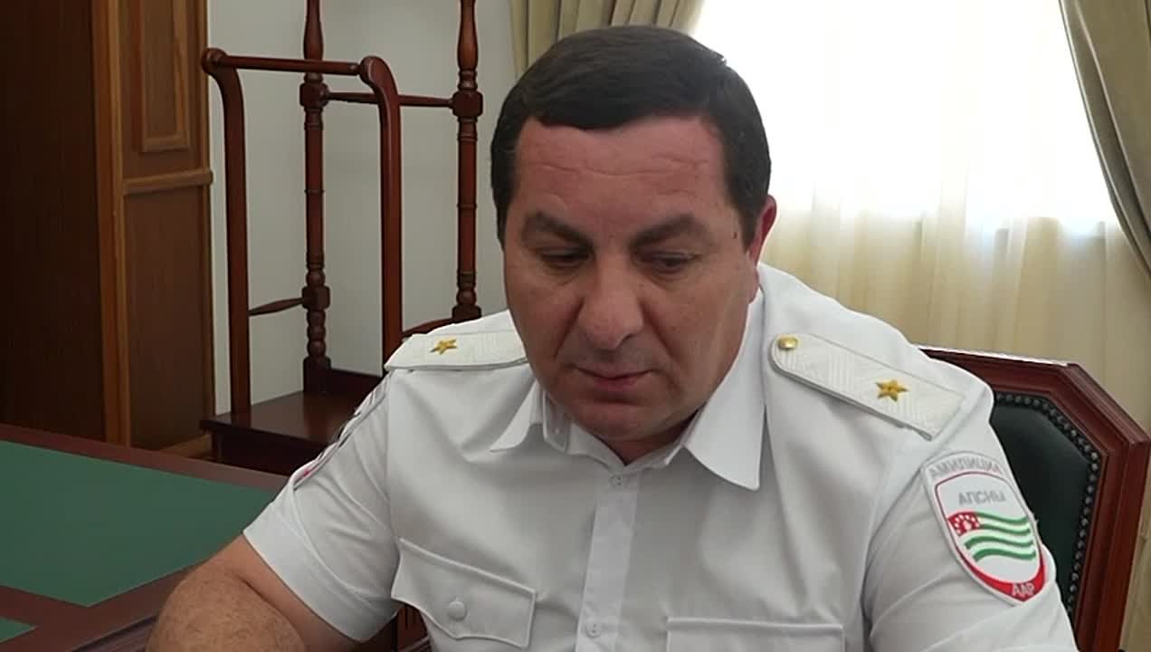 Об итогах деятельности Министерства внутренних дел Республики Абхазия за первое полугодие 2025 года Президенту Бадре Гунба доложил Вице-премьер, министр внутренних дел Роберт Киут