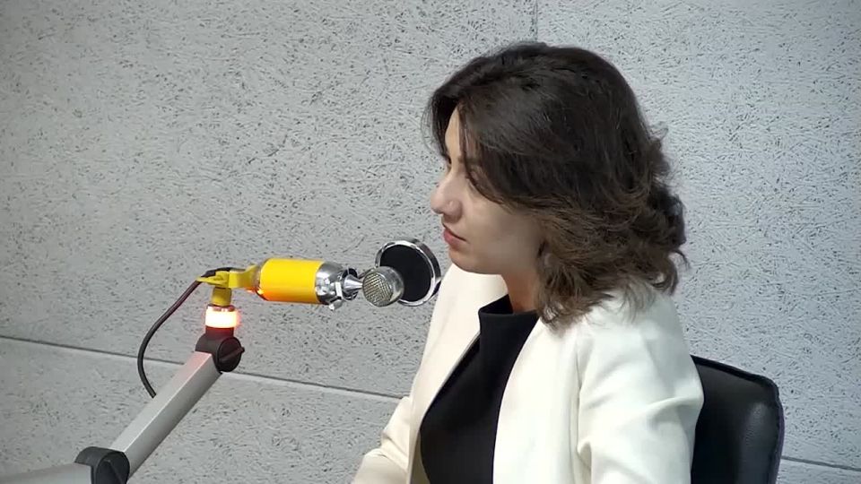 Еще 60 тысяч учебников необходимо для того, чтобы доукомплектовать школы Абхазии, заявила министр просвещения Хана Гунба в интервью радио Sputnik