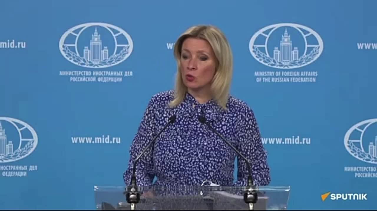 Освобождение задержанных в Баку россиян стало бы значимым шагом к нормализации отношений России и Азербайджана, заявила официальный представитель МИД Мария Захарова
