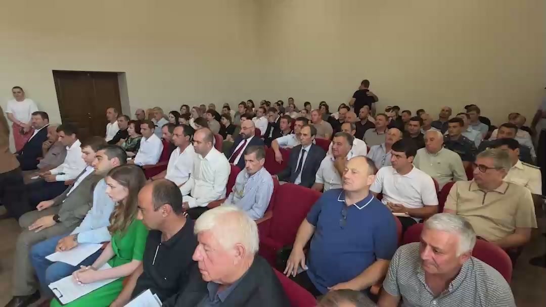 Показатели по итогам полугодия свидетельствуют о динамичном развитии Гулрыпшского района, заявил премьер-министр Абхазии Владимир Делба