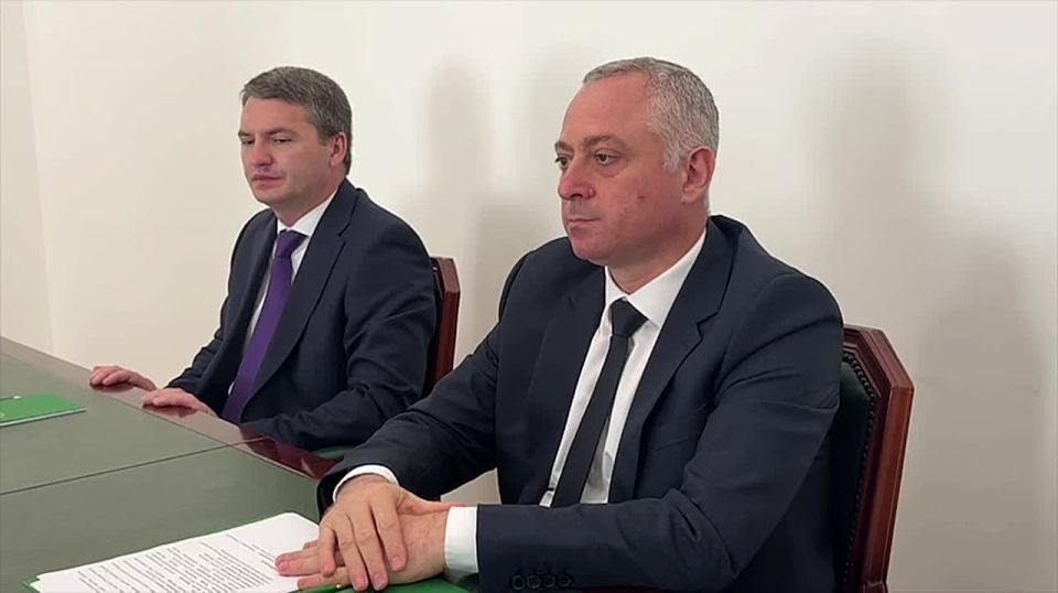 Президент Абхазии Бадра Гунба принял губернатора Псковской области Российской Федерации Михаила Ведерникова