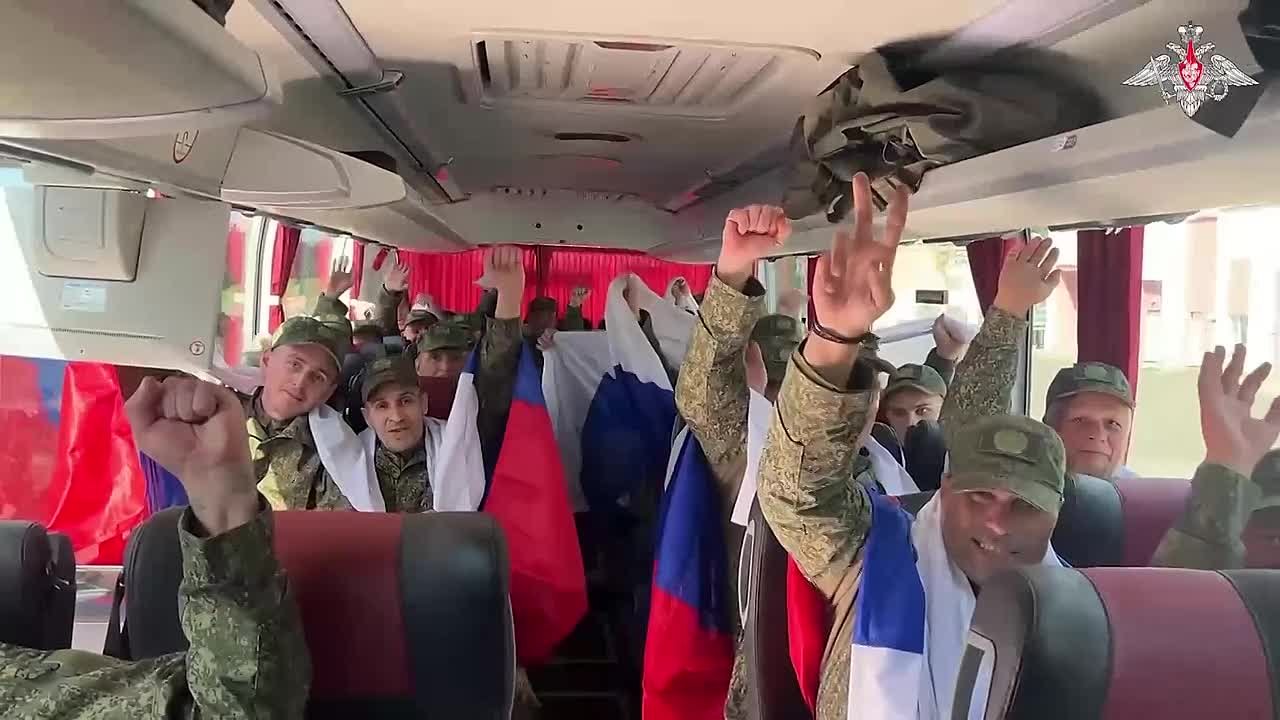 Сегодня с подконтрольной киевскому режиму территории возвращены 84 российских военнослужащих, сообщило Минобороны