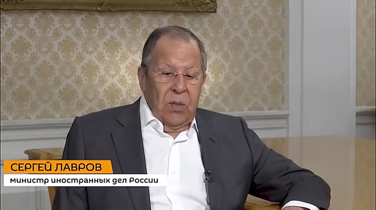 Без уважения безопасности России и прав русских и русскоязычных людей на Украине ни о каких долгосрочных договоренностях речи идти не может, заявил глава российского МИД Сергей Лавров