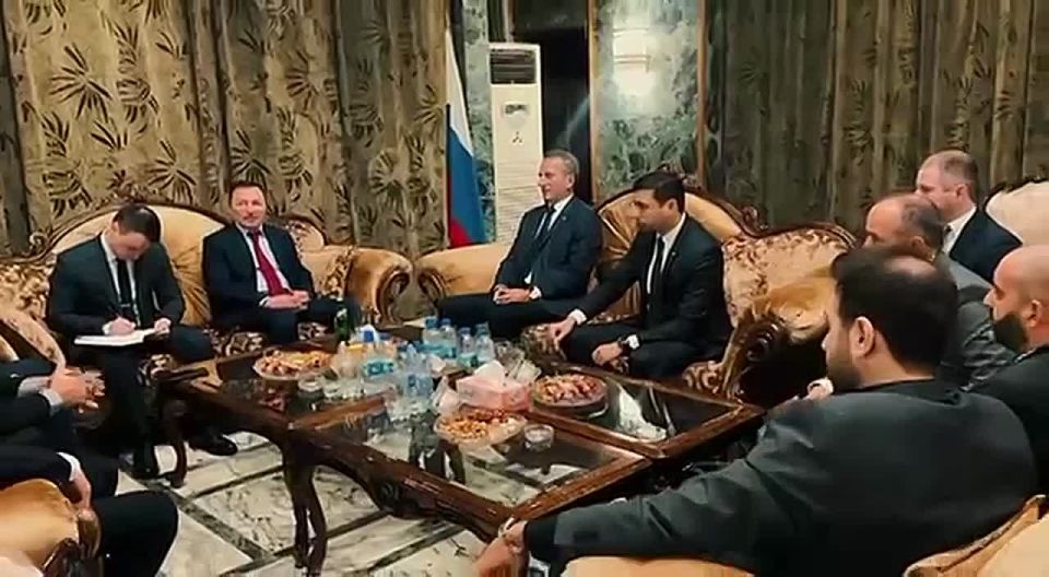 Укрепление двустороннего сотрудничества обсудили глава МИД Абхазии Олег Барциц и российский посол Александр Ефимов
