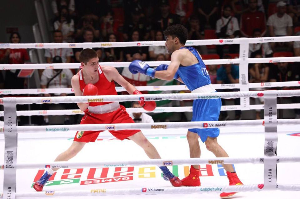 21-летний абхазский боксер Нестор Джанба проведет свой первый бой на профессиональном ринге на вечере бокса от RCC Boxing Promotions в Екатеринбурге, сообщил Sputnik менеджер спортсмена Батал Чежия