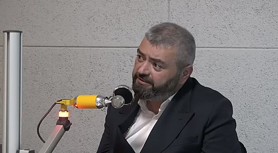 Нужно найти эффективную форму поддержки малых объектов размещения, отметил в эфире радио Sputnik министр туризма Абхазии Астамур Логуа