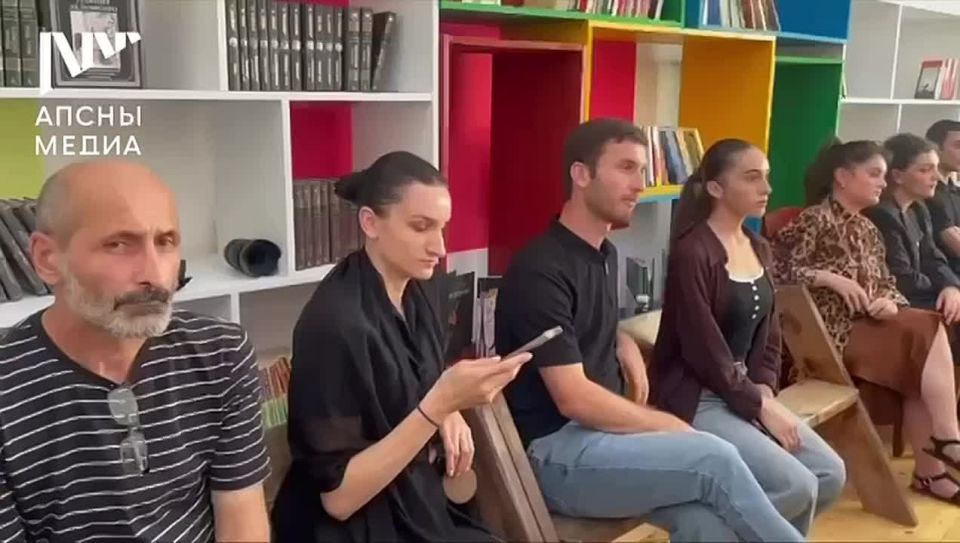В рамках презентации проектов «Новые медиа Абхазии» и «Гостеприимная Абхазия» в городе Гал министр туризма Астамур Логуа выступил с инициативой реализации новых проектов в Галском районе с целью привлечения большего числа..